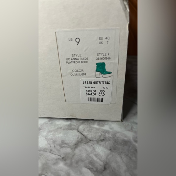 Urban Outfitters Olive Platform Boots - Picture 8 of 9